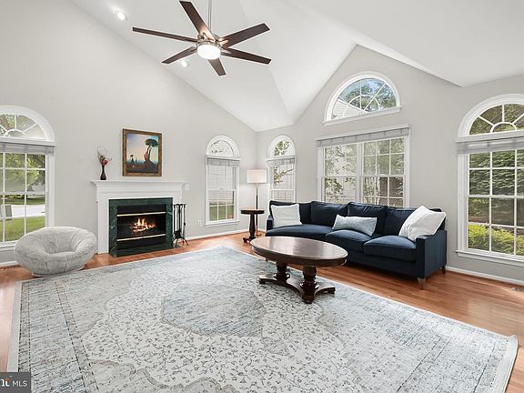 2nd image of 7075 Garden Walk