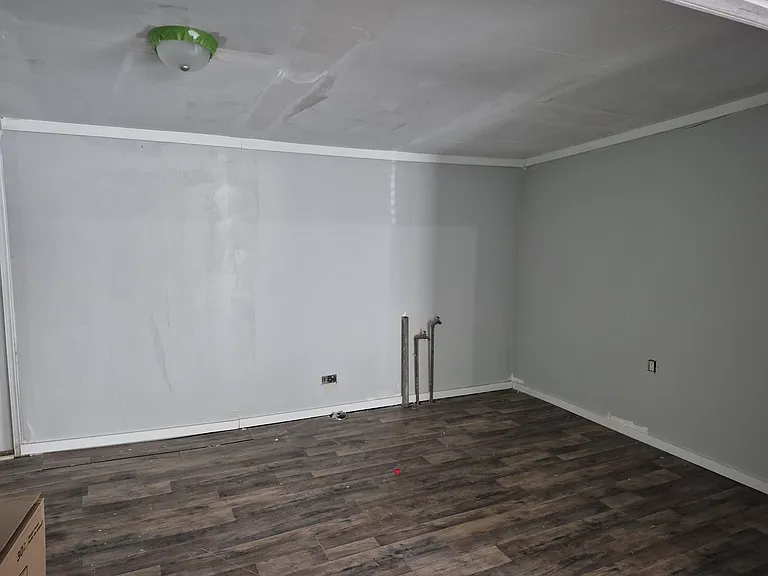 817 Avenue D — Photo 5
