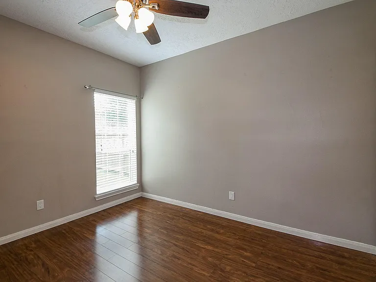 21818 Windsor Castle Dr — Photo 25