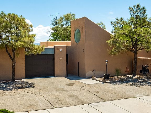 2nd image of 5216 Valle Vista Dr NW
