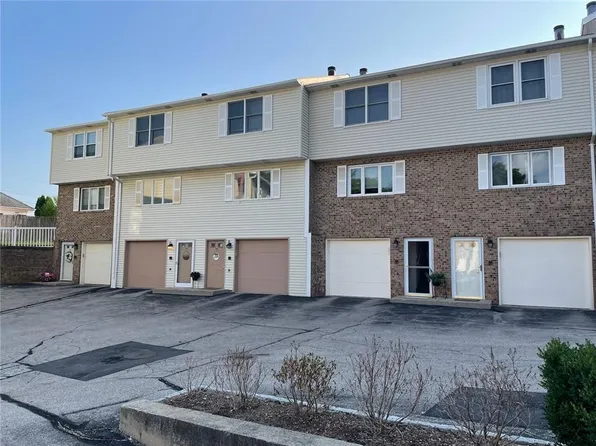 53 Columbus Ave APT 201, North Providence, RI 02911