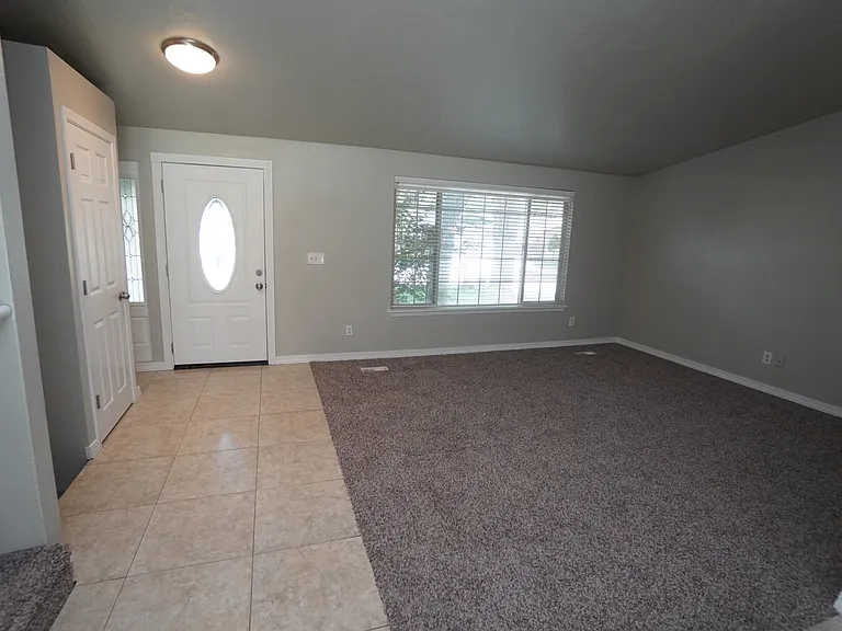 698 S Berwick Dr — Photo 27