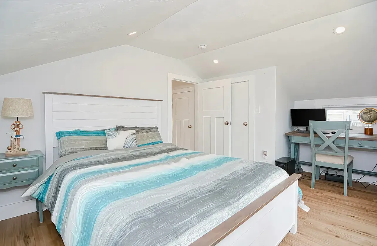 135 Taylor Avenue - 1 — Photo 4