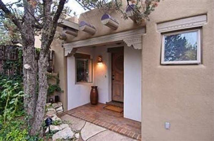 Front entry courtyard