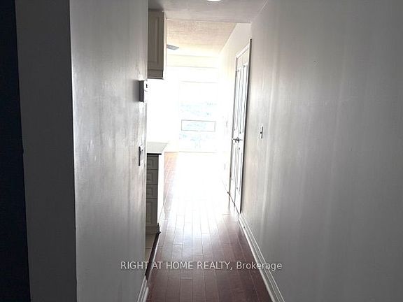 4th image of 1055 Southdown Rd #502