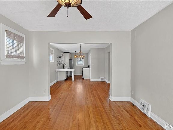 4th image of 7461 Rupert Ave