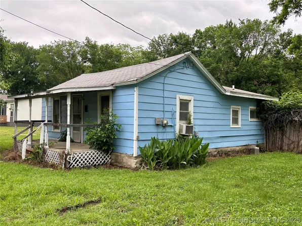 134 S 2nd St, Vinita, OK 74301