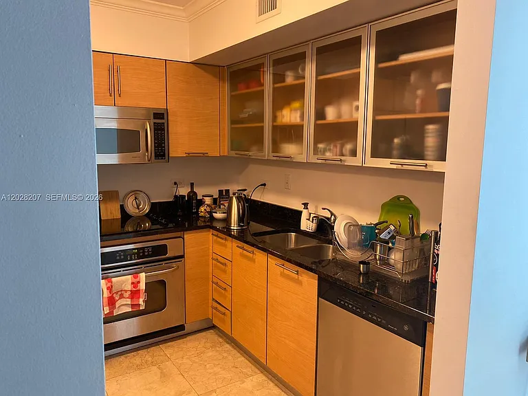 31 SE 5th St #2308 — Photo 5