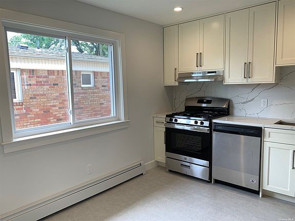 5th image of 53 Dunes Ln Floor 2