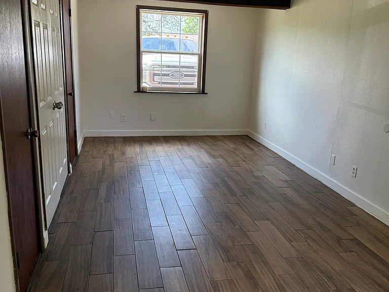 3613 Mallard Dr — Photo 6