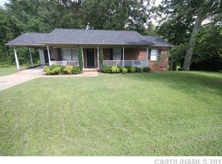 630 Willis Rd, Dallas, NC 28034