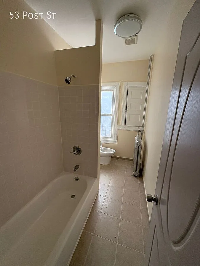 3 bed, $3,000 — Photo 2