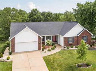10 McCluer Ct, O'Fallon, MO 63368