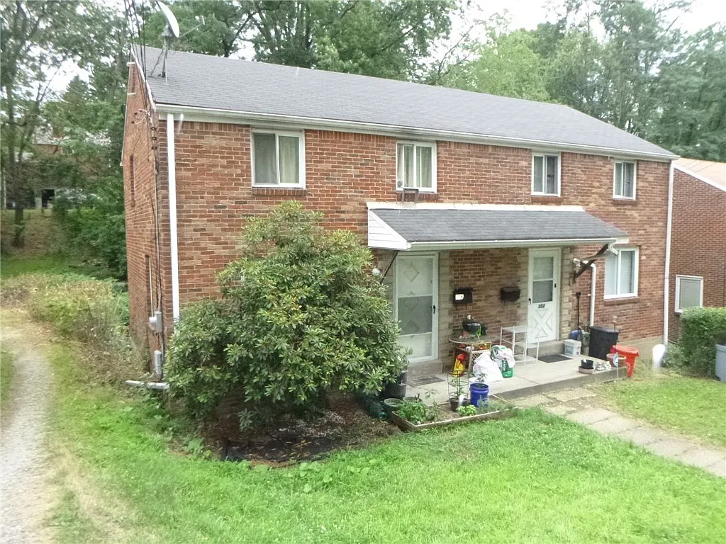 354 Pennoak Dr photo 1