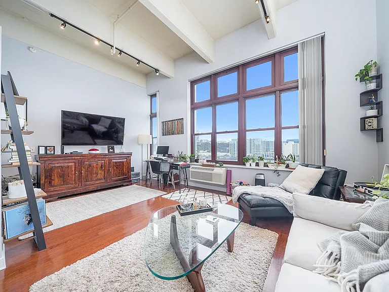 1500 Washington St #6P — Photo 4