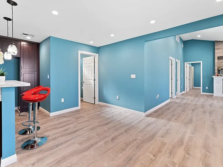 1326 W Ivesbrook St — Photo 14