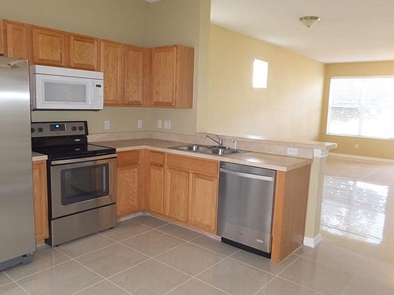 3rd image of 2718 Corona Borealis Dr