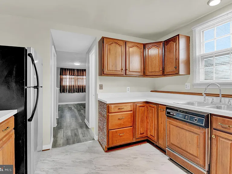 402 Kerby Hill Rd — Photo 10