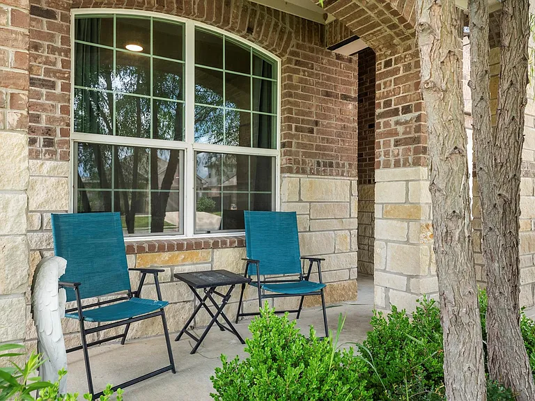13900 McArthur Dr — Photo 3