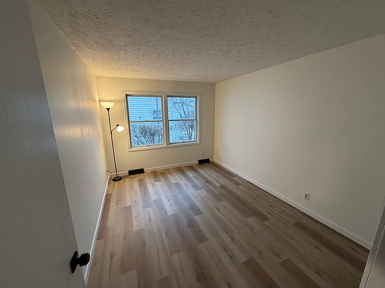 601-603 N Poplar St #601 — Photo 9