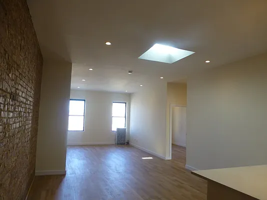 Rented by Bohemia Realty Group | media 37