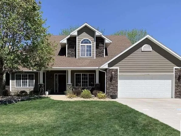 421 Inverness Trl, Dakota Dunes, SD 57049