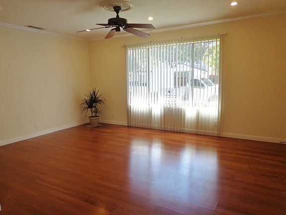 4th image of 352 San Petra Ct #1A