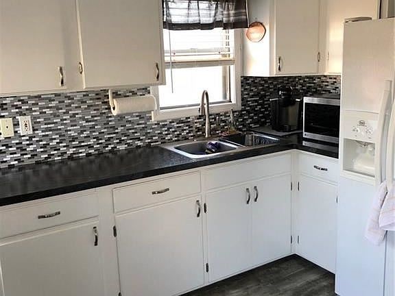 5th image of 357 Taunton Pl
