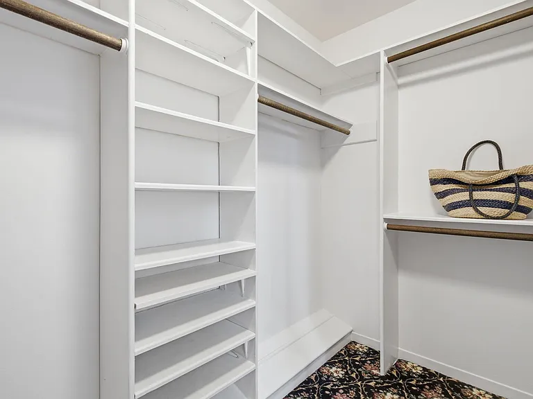 2810 Lake View Dr — Photo 35