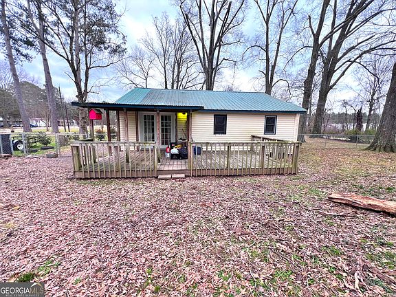 2nd image of 97 S Pine St