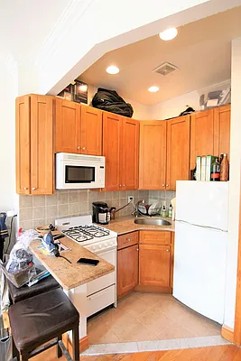 Rented by JK Dansar Corp | media 8