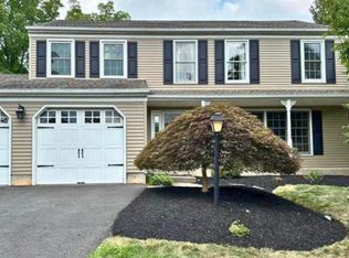 4 Saratoga Ln, Harleysville, PA 19438