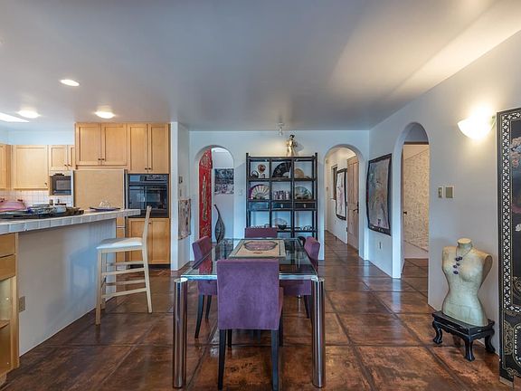 3rd image of 1047 Camino San Acacio APT C