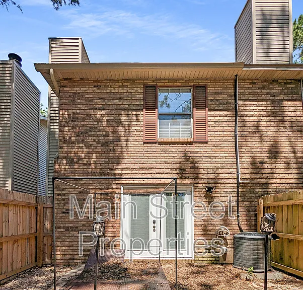 1313 Foxborough Dr — Photo 19