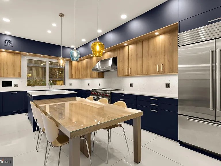 2137 R St NW — Photo 4