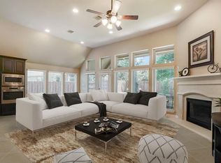 141 Pinnacle Ridge Dr, Montgomery, TX 77316