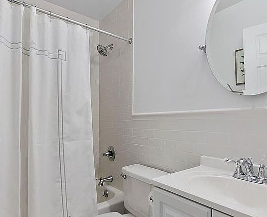 5th image of 301 W 110th St APT 1D