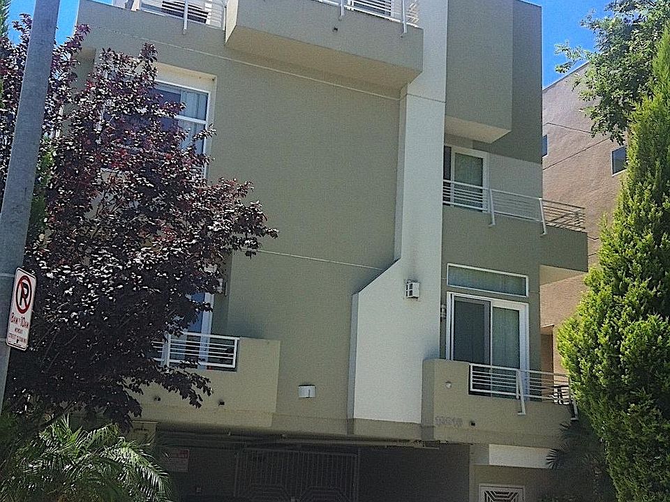 1st image of 12216 Moorpark St Unit 5