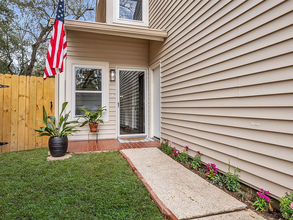 1st image of 1810 N Red Cedar Cir