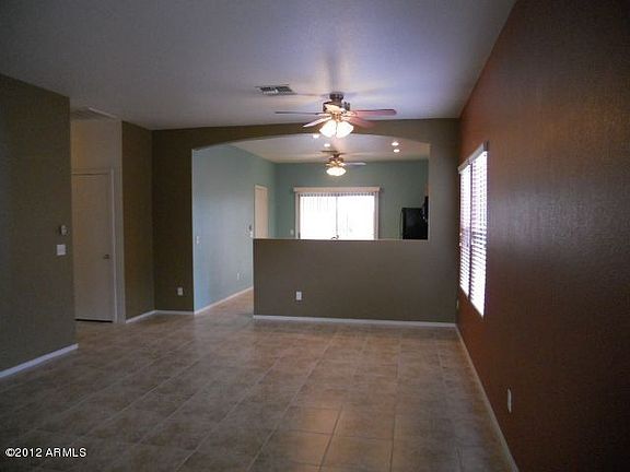 4th image of 2854 W Santa Cruz Ave