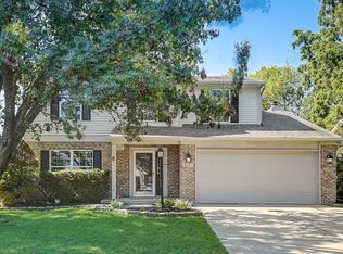 6523 Duck Pond Dr, Fishers, IN 46038