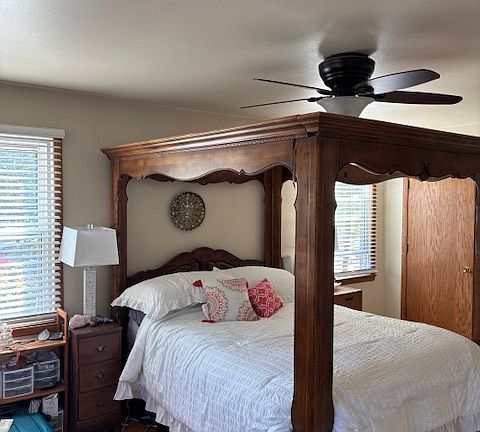 master bedroom 3 windows 2 large closets