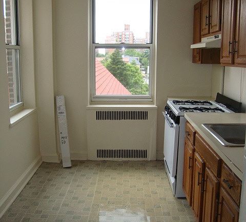 3rd image of 7001 113th St APT 5D