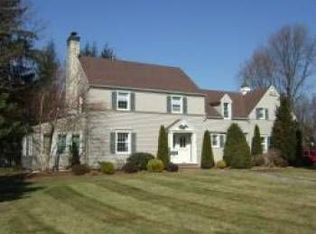 902 New England Dr, Westfield, NJ 07090