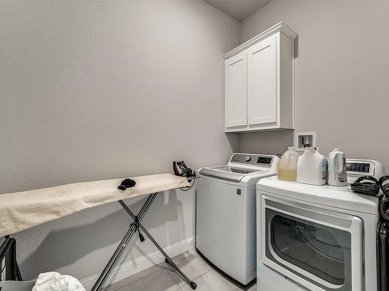 333 Foxthorne Way — Photo 31