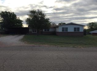 408 N Walton St, Roby, TX 79543