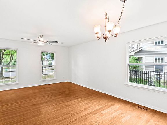 5th image of 912 Matthew Ct
