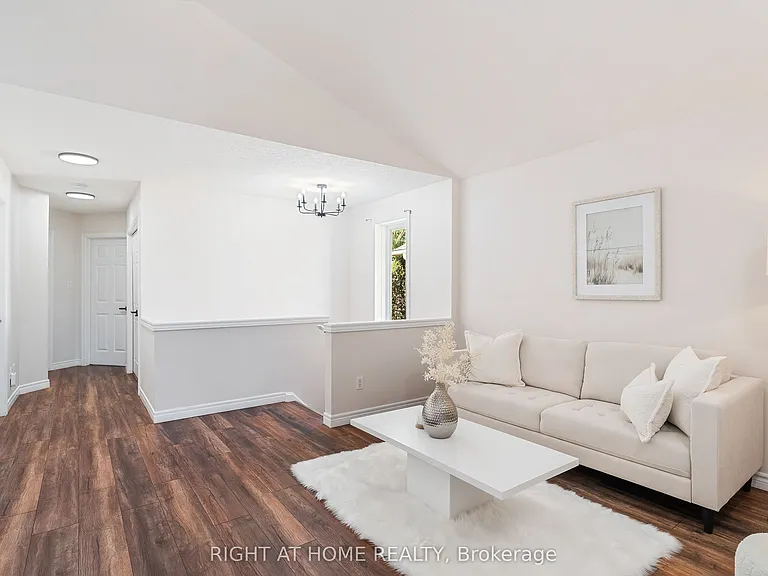 754 Hedgerow Pl — Photo 19