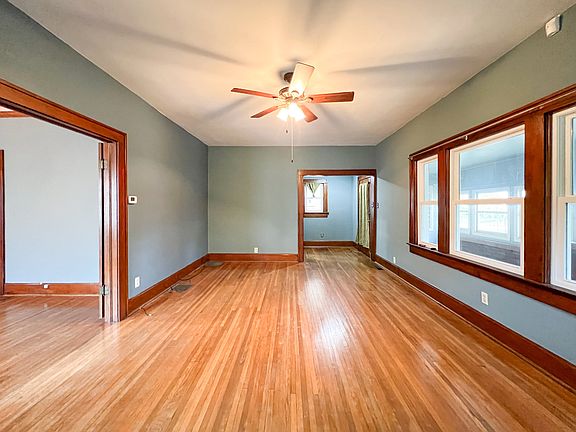 4th image of 126 S 21st St