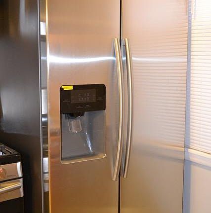 3rd image of 6148 Winthrop Ave APT 2